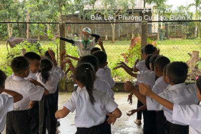 Sáng Ngày 24/11/2025 công ty TNHH Nestlé phát sữa miễn phí cho học sinh toàn trường Ama Jhao