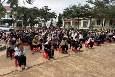 Liên Đội Ama Jhao chào cờ tuần thứ 17, kết hợp tuyên truyền về vấn đề nghiêm cấm chế tạo, tàng trữ, vận chuyển và sự dụng pháo trái phép trong học đường.